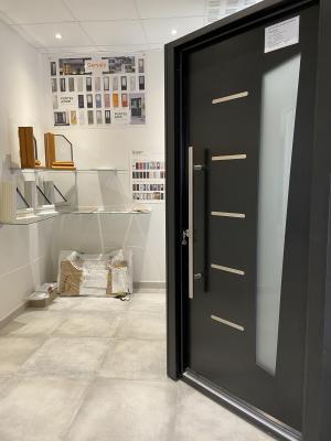 Materiaux construction porte entree fenetre